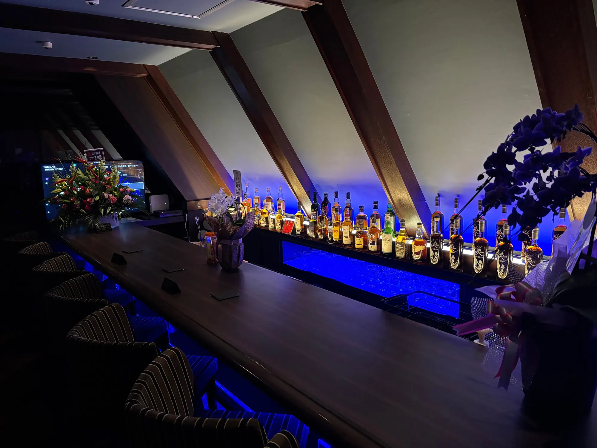 BAR 佐々木純商店のカウンター席